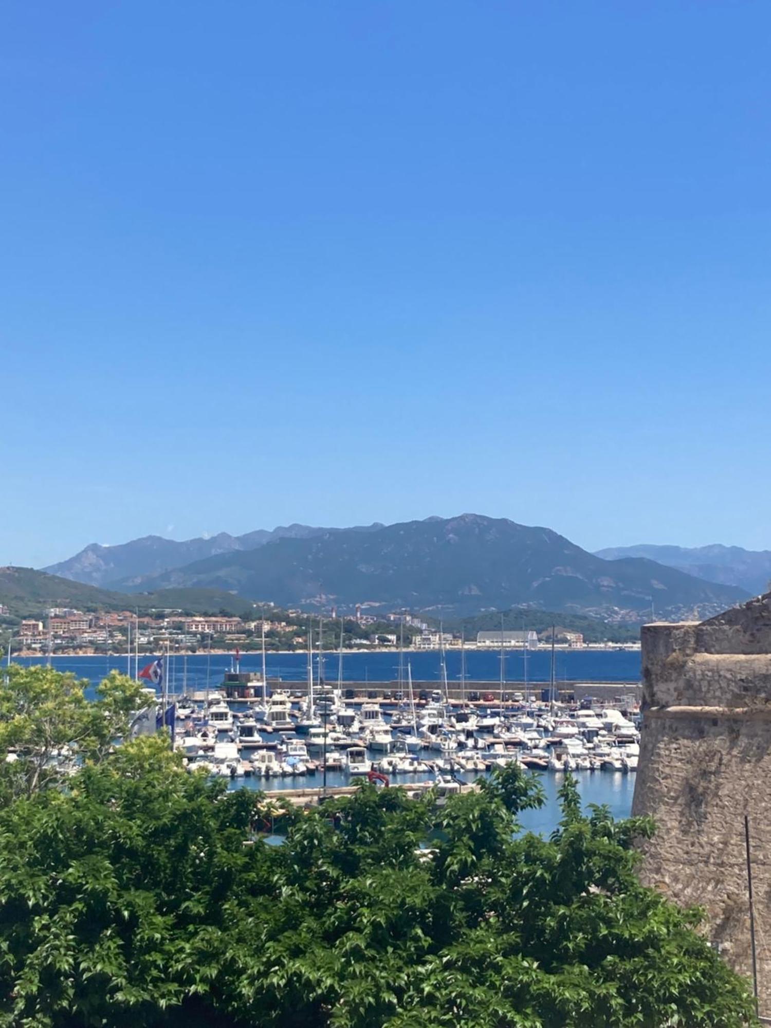 Studio Spacieux Tout Confort Cite Imperiale Ajaccio  Exterior foto